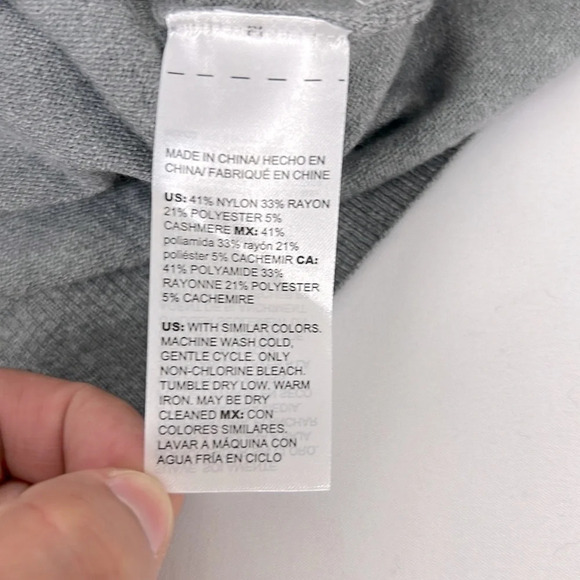 Chico’s Super Soft Cashmere Blend Center Seam Pullover Sweater U.S Size M - Picture 4 of 5